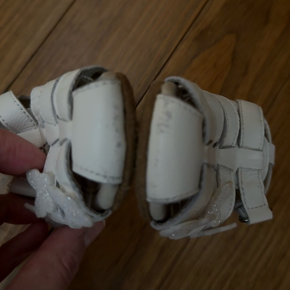 Robeez Butterfly Sandals (9-12mo) - Picture 4 of 6